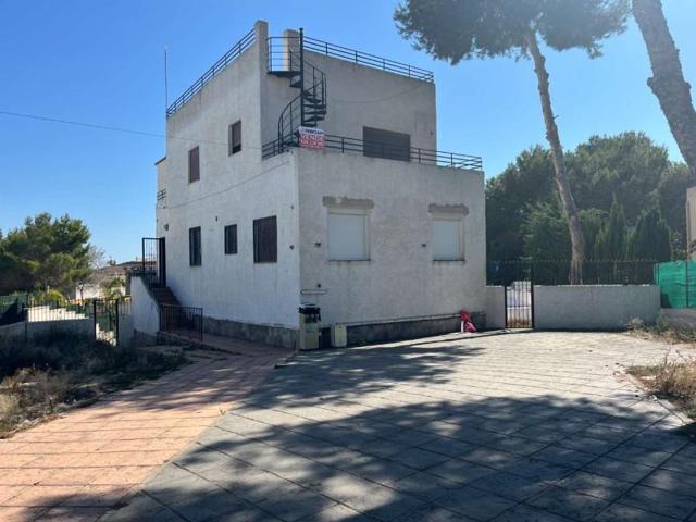 Chalet en venta en Pilar de la Horadada, Pinar de Campoverde photo 0