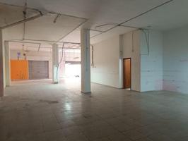 Local comercial en alquiler en Petrer, Comunidad valenciana photo 0