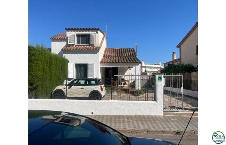 Chalet en venta en Roses photo 0