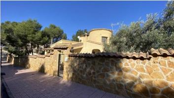 Chalet en venta en Orihuela Costa photo 0