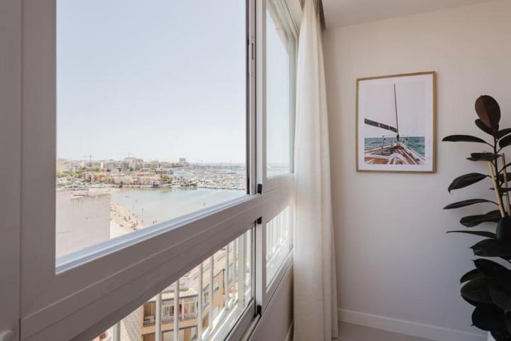 Apartamento en venta en Torrevieja photo 0