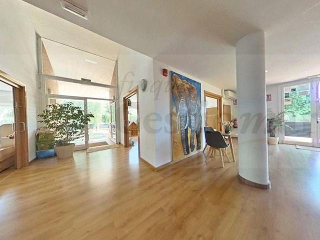 Local comercial en venta en Cambrils photo 0