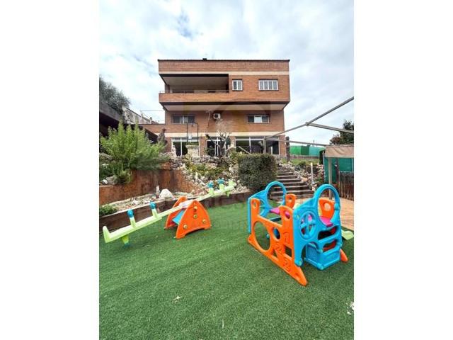 Casa en venta en Rocafort photo 0