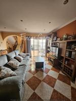 Adosada en venta en Es Castell photo 0