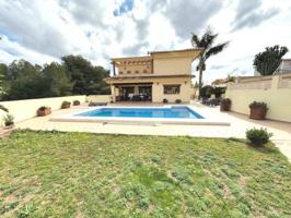 Chalet en venta en Calpe, Urbanizaciones photo 0