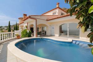 Casa en venta en Roses, Mas Fumats photo 0