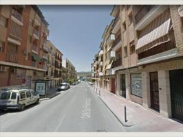 Local comercial en alquiler en Lucena, Lucena photo 0