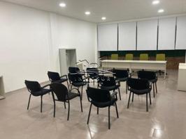 Oficina en alquiler en Lucena, Lucena photo 0