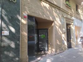 Local comercial en alquiler en Pamplona, Ensanche photo 0