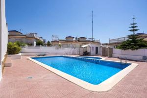 Casa en venta en Benijofar, Benijófar photo 0