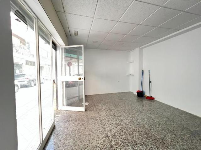 Local comercial en alquiler en Granada, Zaidin photo 0