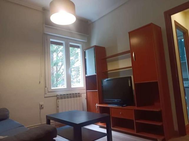 Apartamento en alquiler en Vitoria-Gasteiz, Adurza photo 0
