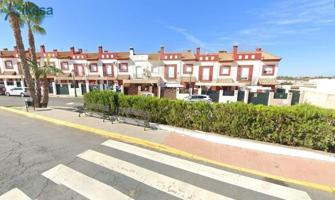 Adosada en venta en Trigueros, Andalucia photo 0