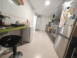 Piso en venta en Plasencia photo 0