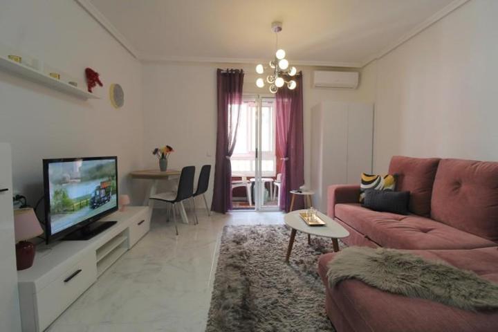 Apartamento en venta en Torrevieja, Estacion de autobuses photo 0
