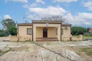 Chalet en venta en Carmona, Padrollano photo 0