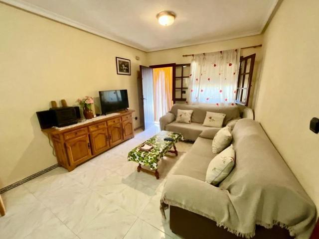 Bungalow en venta en Torrevieja photo 0