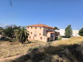 Casa con terreno en venta en Pinoso, Comunidad valenciana photo 0