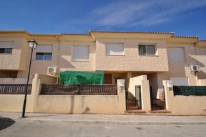Casa en venta en Pinoso, Comunidad valenciana photo 0