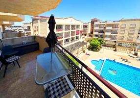 Apartamento en venta en Orihuela Costa, Campoamor photo 0