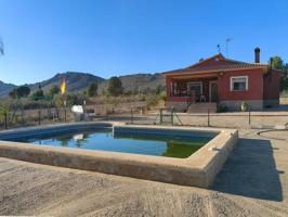 Chalet en venta en Yecla, Yecla photo 0
