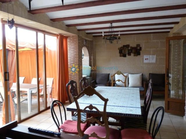 Casas de pueblo en venta en El Palomar, Centrico photo 0