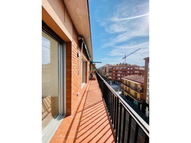 Piso en venta en Castelldefels, Centre photo 0