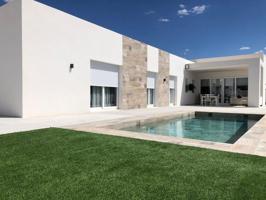 Casa en venta en Pinoso, Comunidad valenciana photo 0