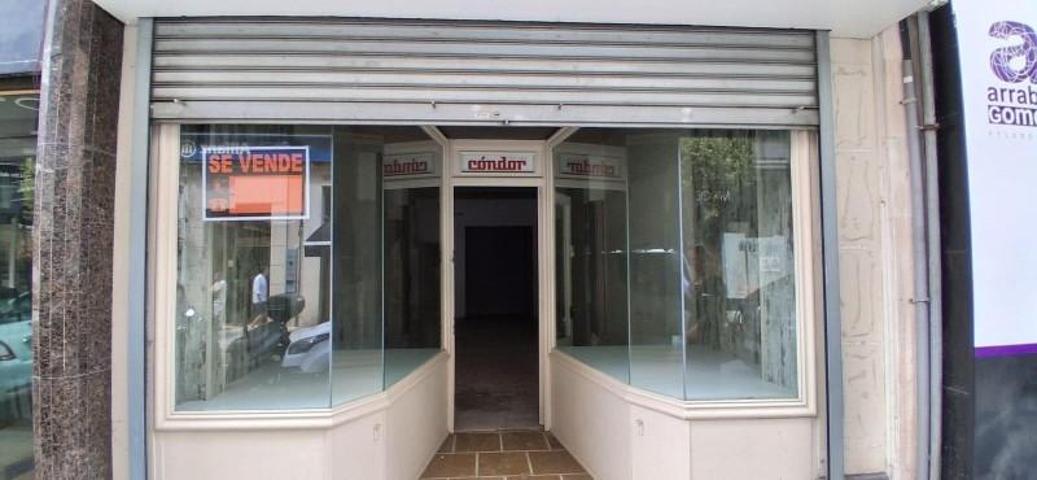 Local comercial en venta en Santander, Centro-Puertochico photo 0