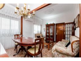 Piso en venta en Barcelona, El Guinardó photo 0