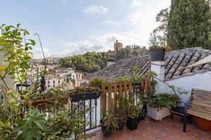 Casa en venta en Granada, Realejo photo 0