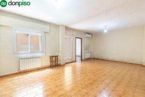 Piso en venta en Granada, Arabial photo 0