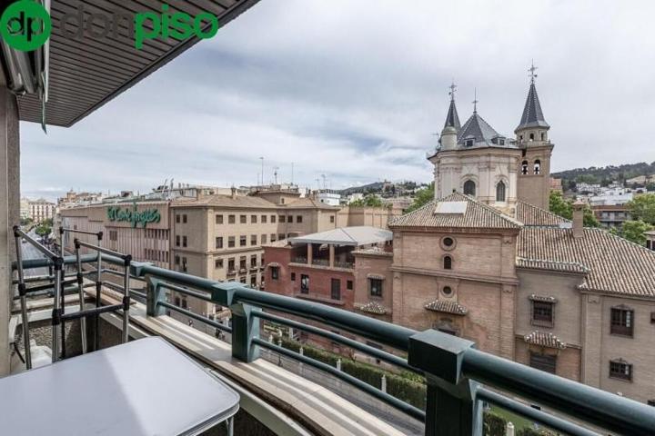 Piso en venta en Granada, Alhamar photo 0
