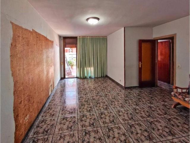 Piso en venta en Cornellà de Llobregat, El Pedró photo 0