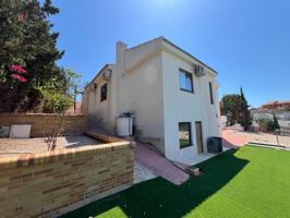 Chalet en venta en Orihuela, Los Balcones y los Altos photo 0