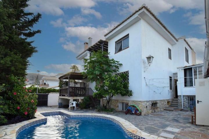 Casa en venta en Motril photo 0
