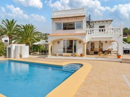 Chalet en venta en Moraira photo 0