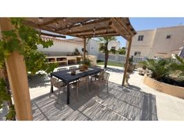 Chalet en venta en Torrevieja photo 0