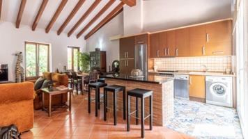 Edificio en venta en Denia, CIU CENTRO photo 0