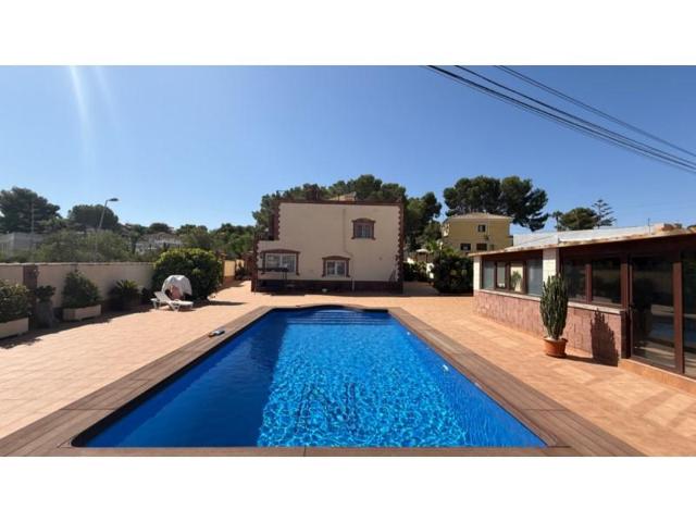 Chalet en venta en Torrevieja photo 0