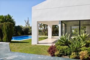 Casa en venta en San Pedro de Alcántara photo 0