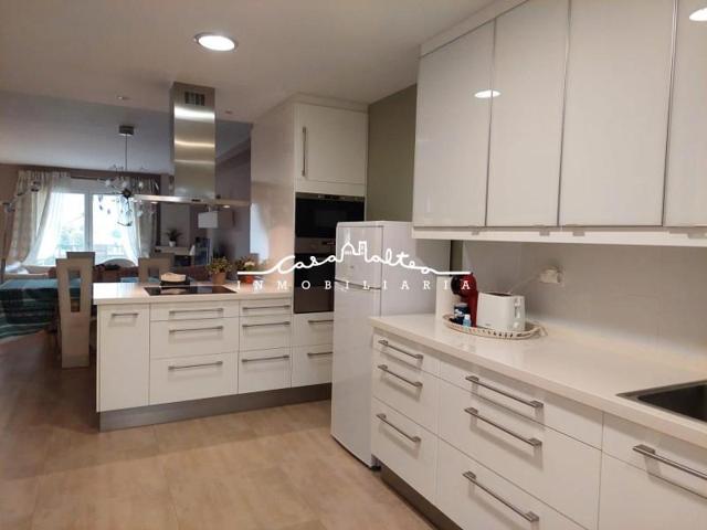Chalet en alquiler en Alfaz del Pi, Albir photo 0