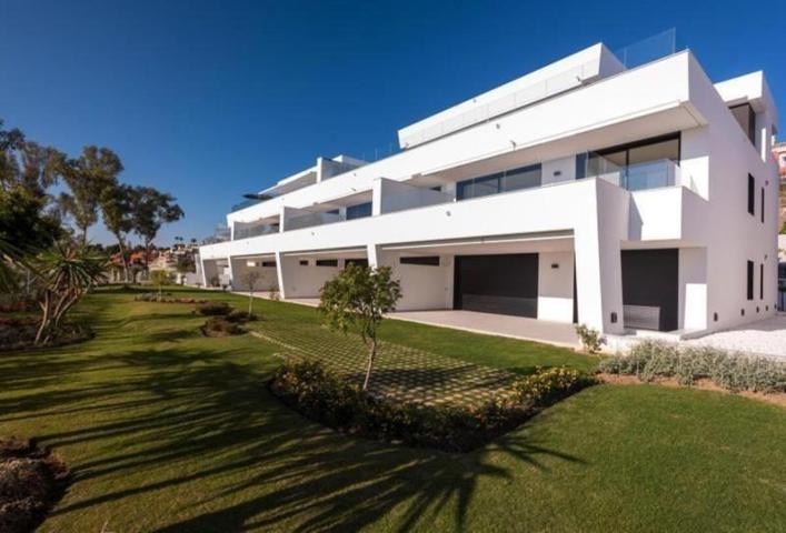 Planta baja en alquiler en Marbella, Nueva Andalucia - Azahar de Marbella photo 0