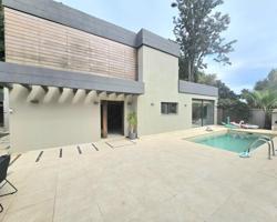 Chalet en alquiler en Marbella, Marbella Este - Costabella photo 0