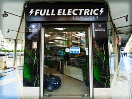 Local comercial en venta en Torre del Mar photo 0