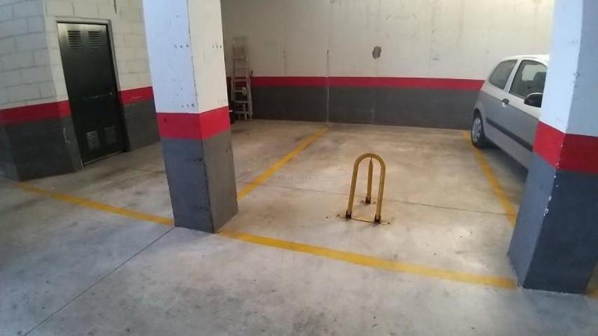 Garaje en venta en Torremolinos, Playamar photo 0