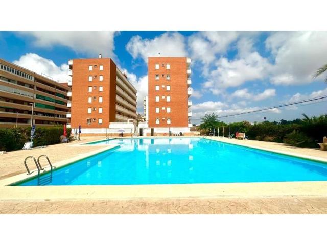 Apartamento en venta en Torrevieja, Punta Prima photo 0
