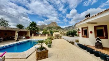 Casa en venta en Relleu, Relleu photo 0