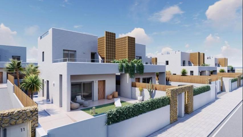 Chalet en venta en Pilar de la Horadada photo 0