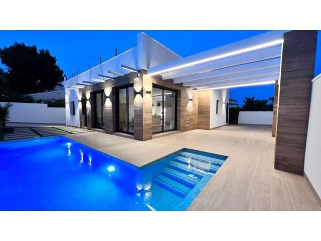 Chalet en venta en Orihuela photo 0